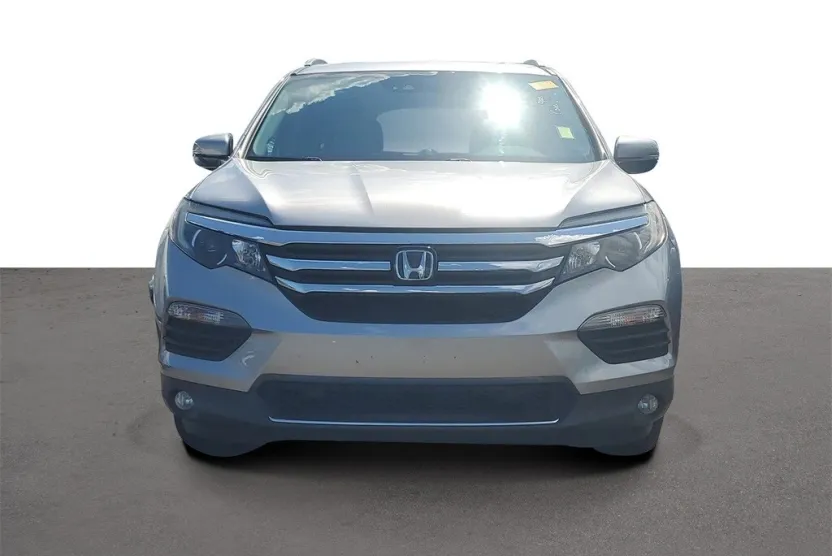2016 Honda Pilot Elite photo 1