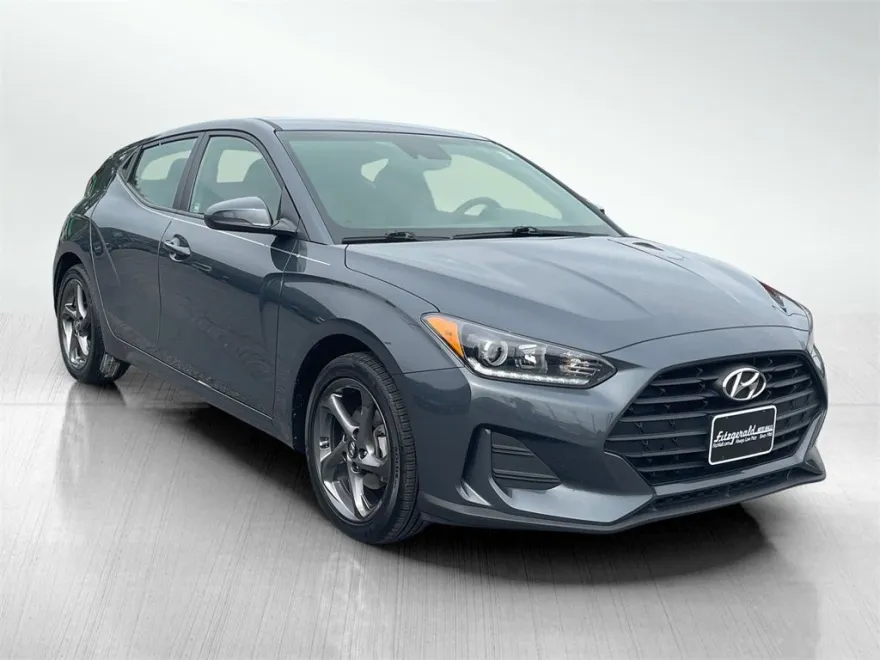 2020 Hyundai Veloster 2.0L Premium photo 1