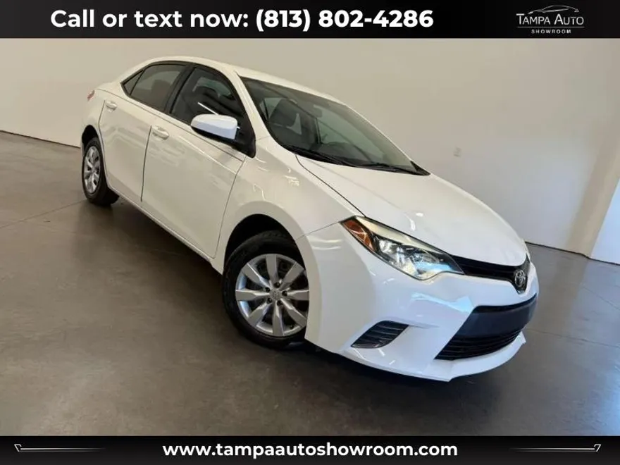 2016 Toyota Corolla LE photo 1