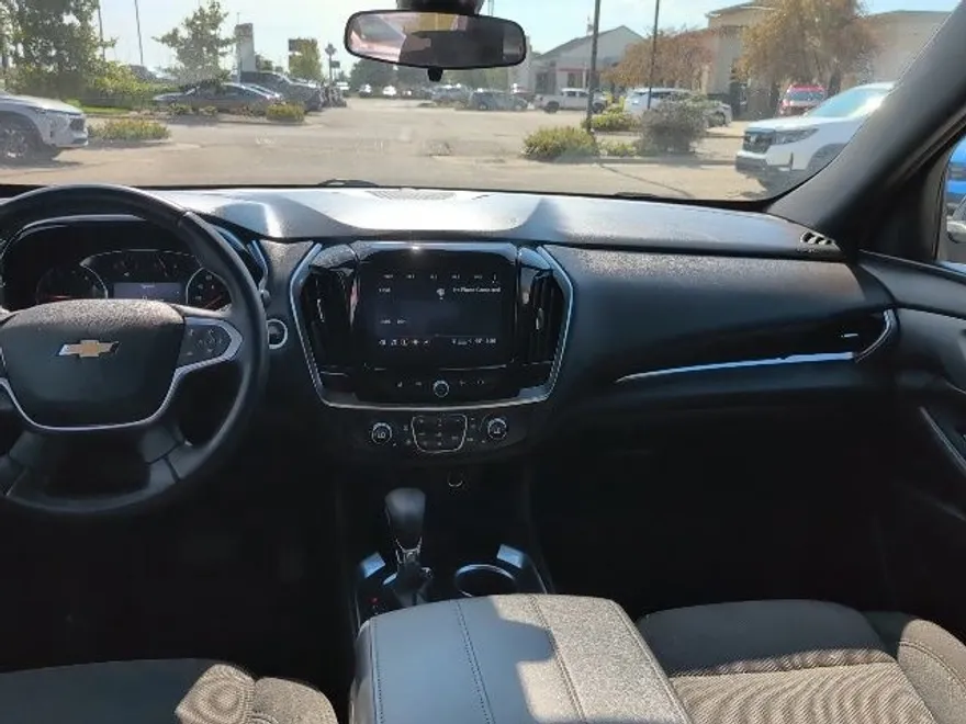 2023 Chevrolet Traverse photo 1