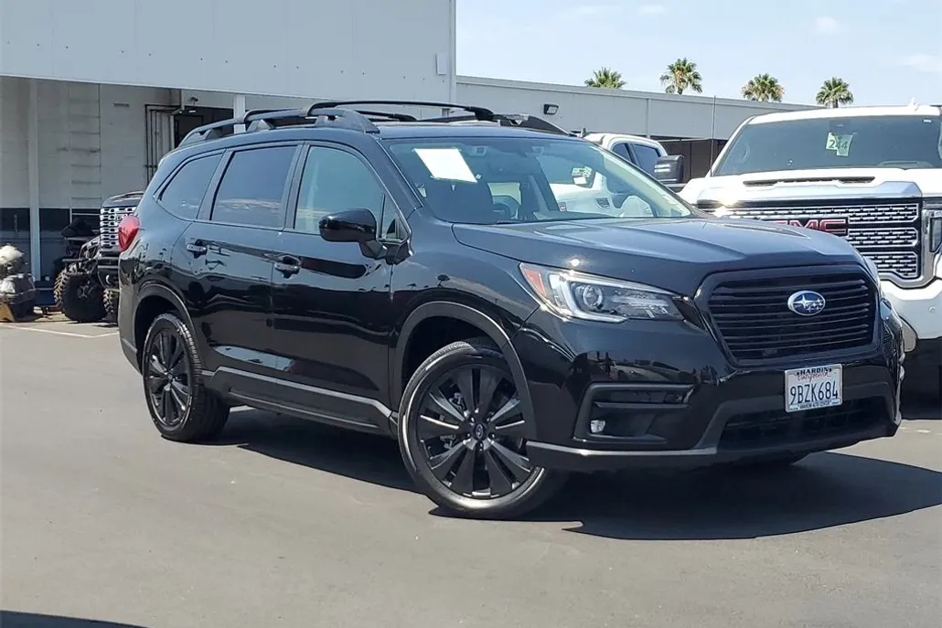 2022 Subaru Ascent Onyx Edition photo 1