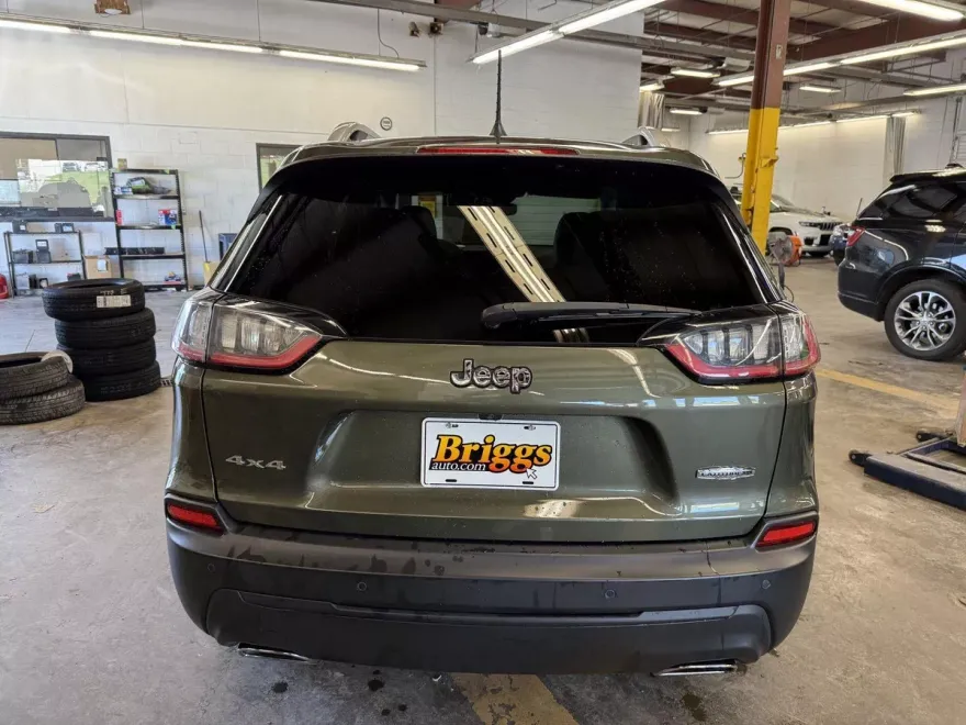 2021 Jeep Cherokee Latitude Lux photo 1