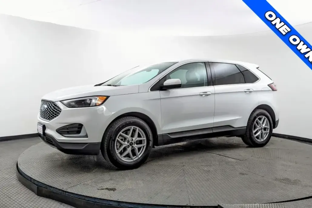 2023 Ford Edge SEL photo 1