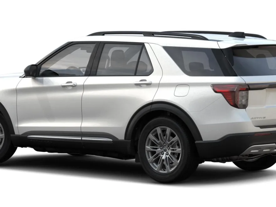 2025 Ford Explorer photo 1