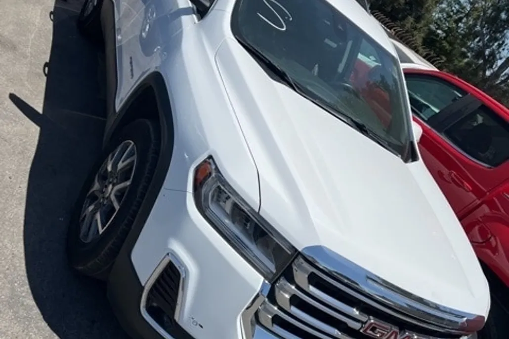 2023 Gmc Acadia SLT photo 1