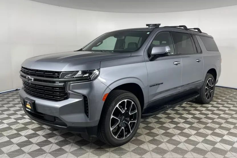 2022 Chevrolet Suburban RST photo 1