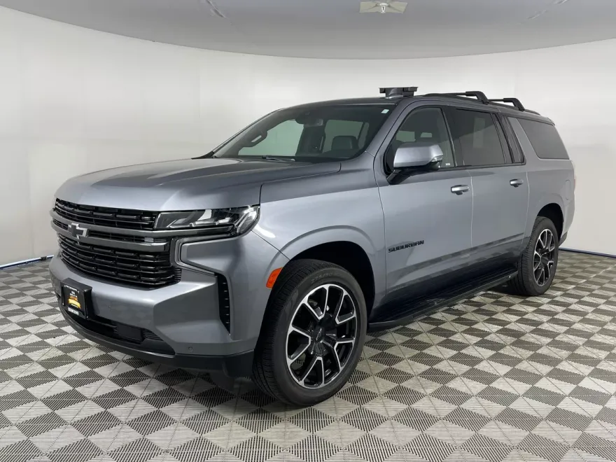 2022 Chevrolet Suburban RST photo 1