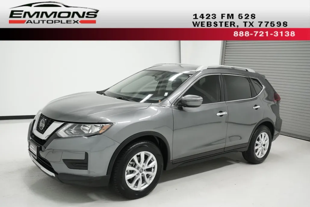 2018 Nissan Rogue SV photo 1