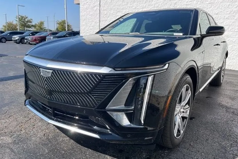 2024 Cadillac Lyriq Tech photo 1