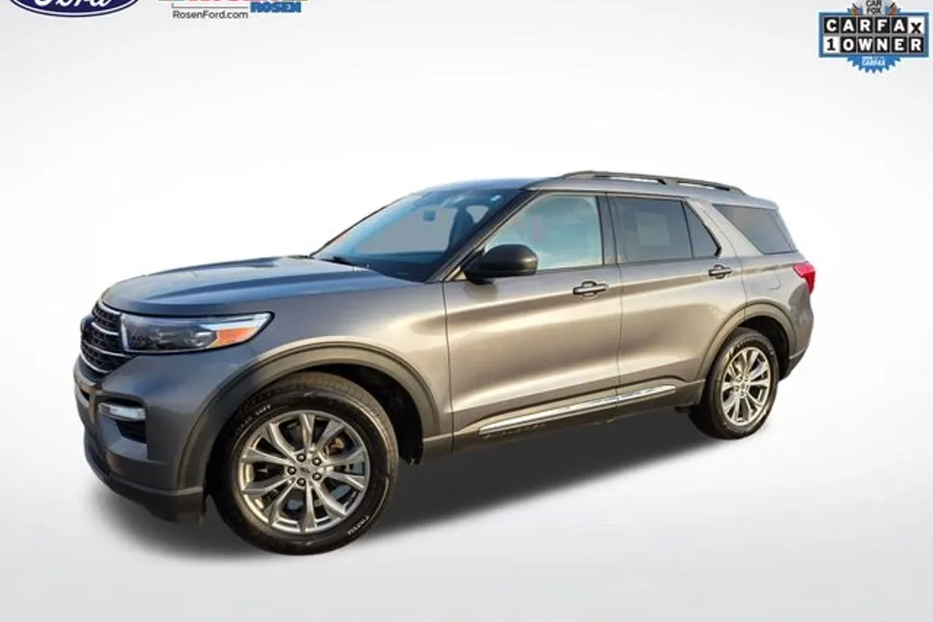 2021 Ford Explorer XLT photo 1