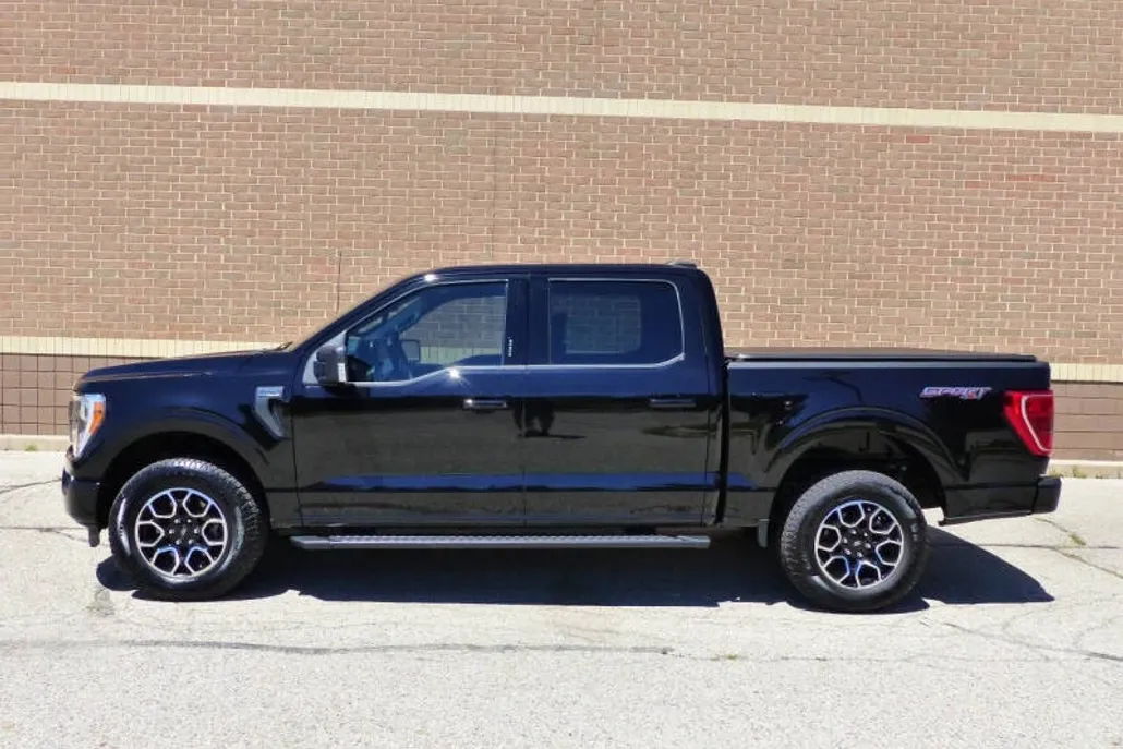 2023 Ford F-150 XLT photo 1