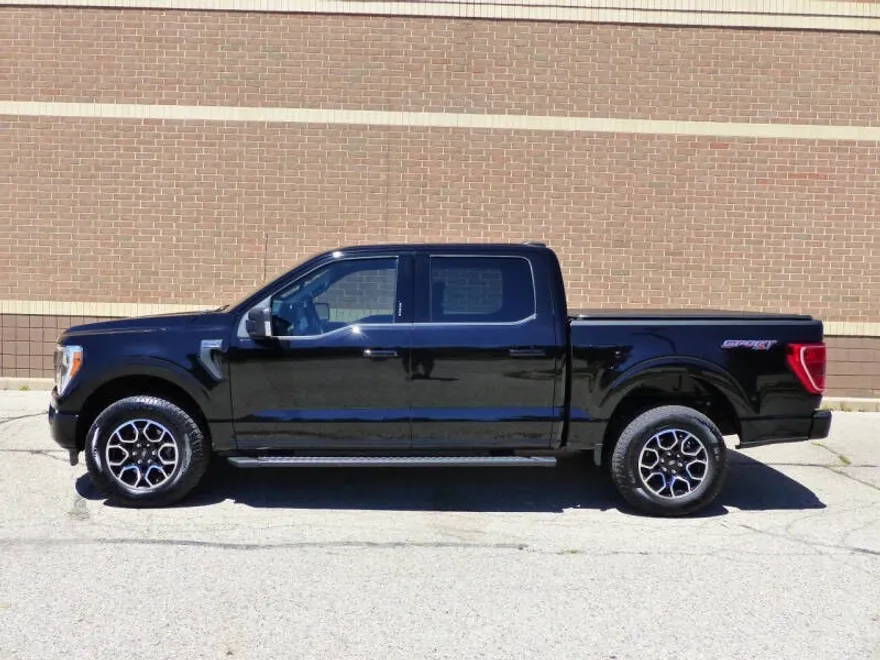 2023 Ford F-150 XLT photo 1