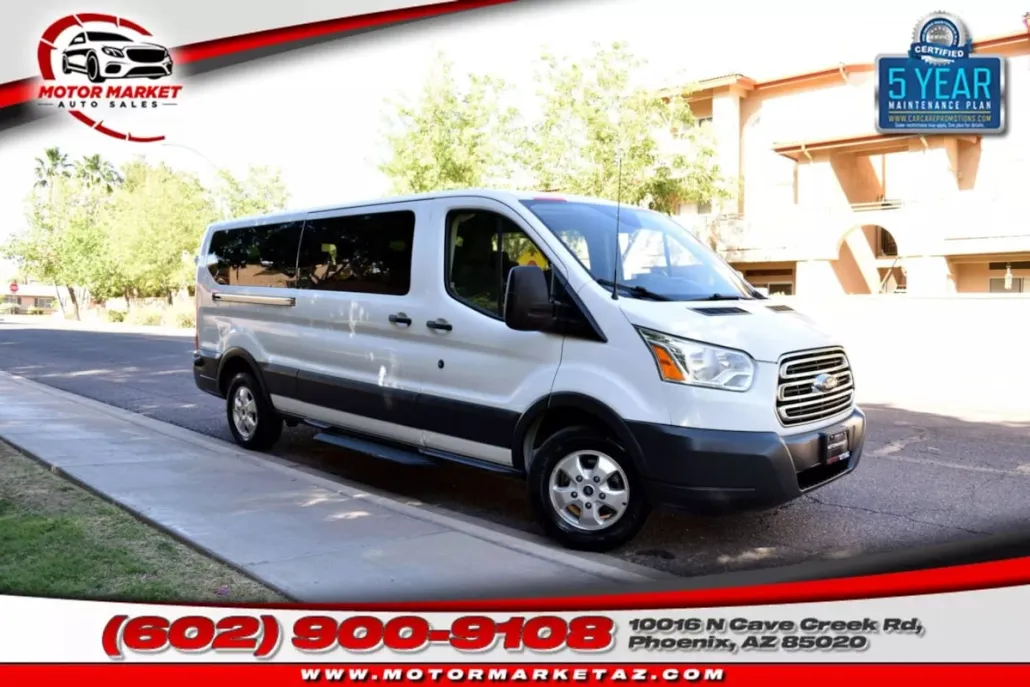 2017 Ford Transit XLT photo 1