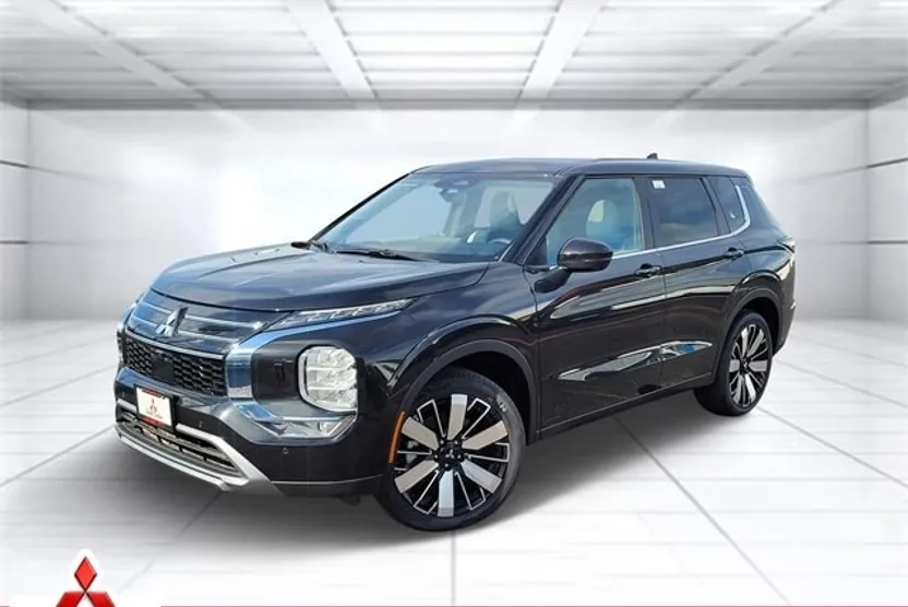 2025 Mitsubishi Outlander SE photo 1