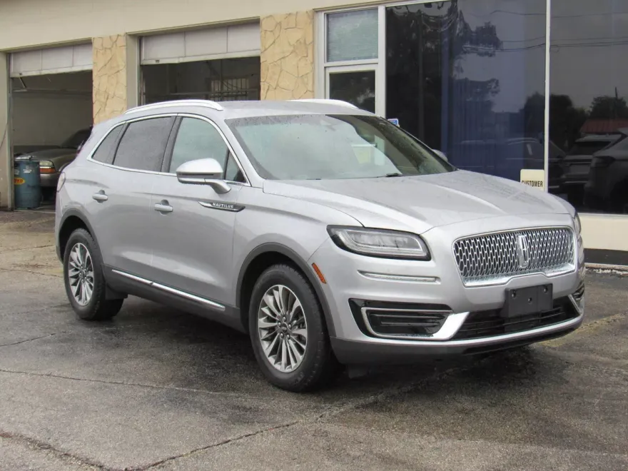 2020 Lincoln Nautilus Standard photo 1