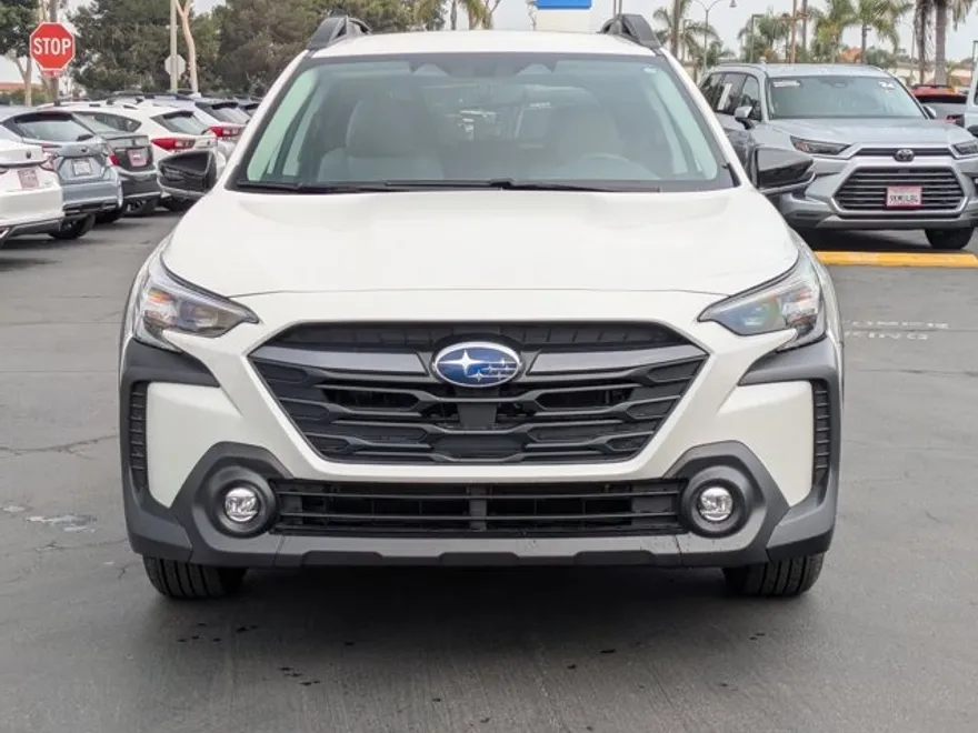 2025 Subaru Outback Premium photo 1