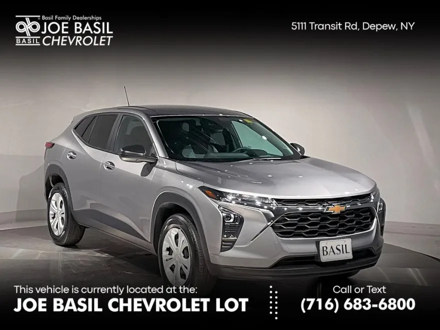 2024 Chevrolet Trax LS photo 1