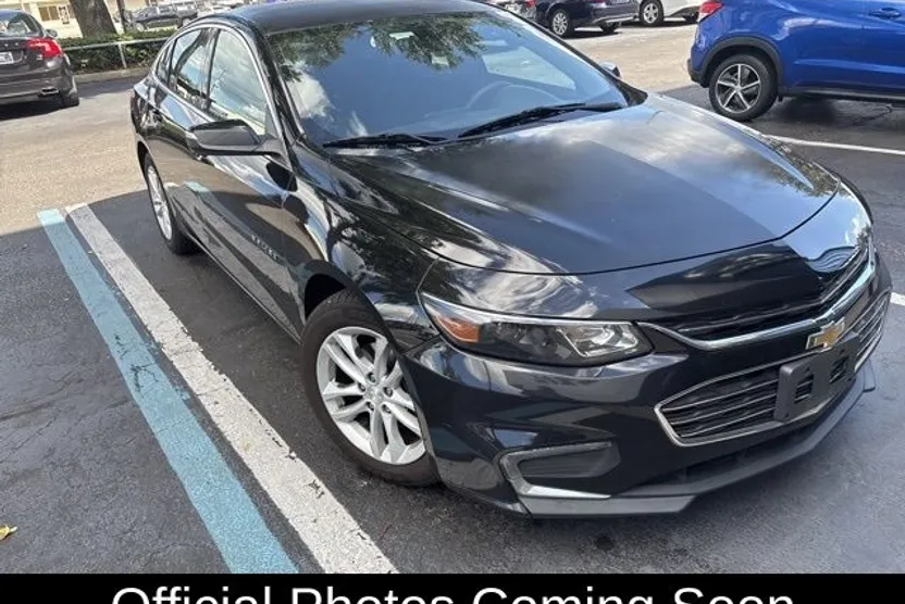 2017 Chevrolet Malibu 1LT photo 1