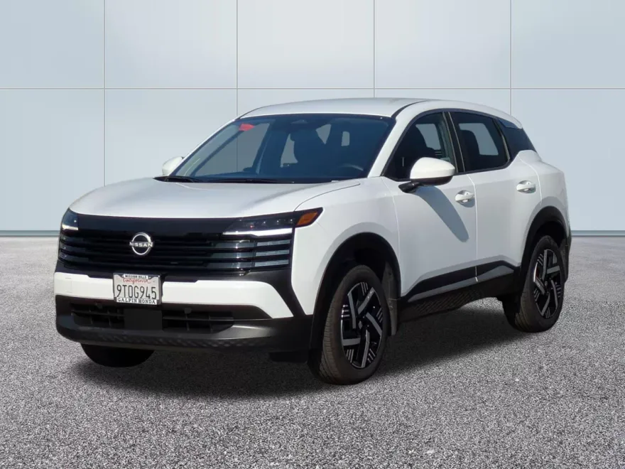 2025 Nissan Kicks SV photo 1