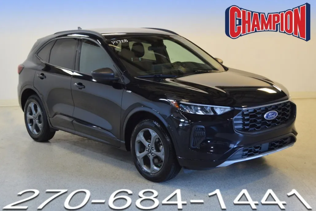 2023 Ford Escape ST-Line photo 1
