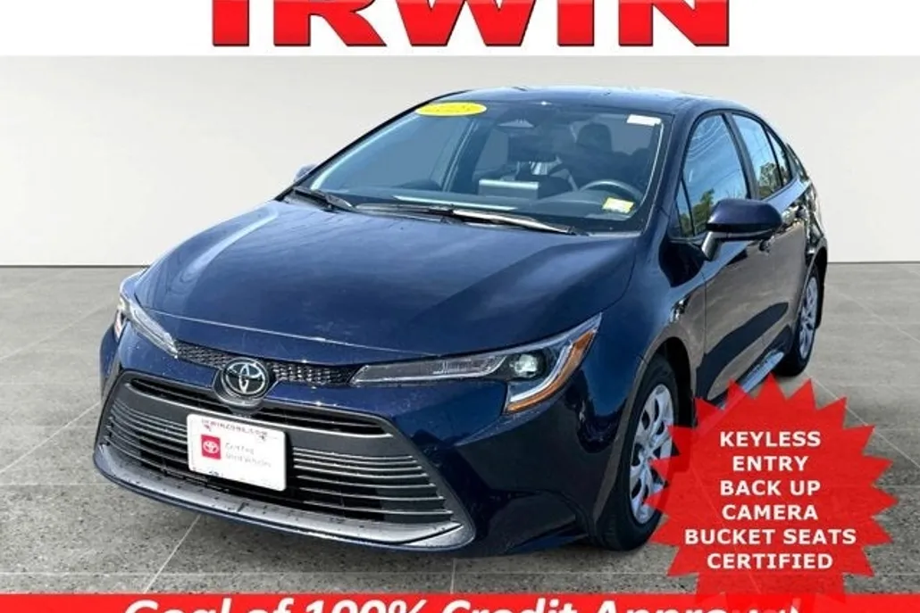 2025 Toyota Corolla LE photo 1