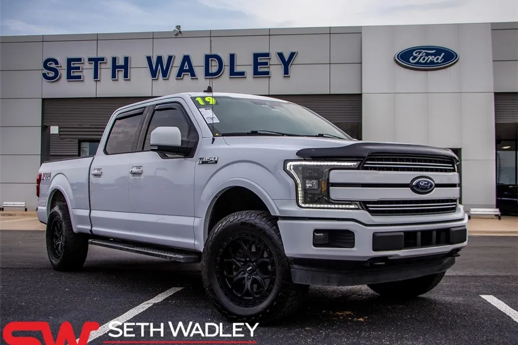 2019 Ford F-150 Lariat FX4 photo 1
