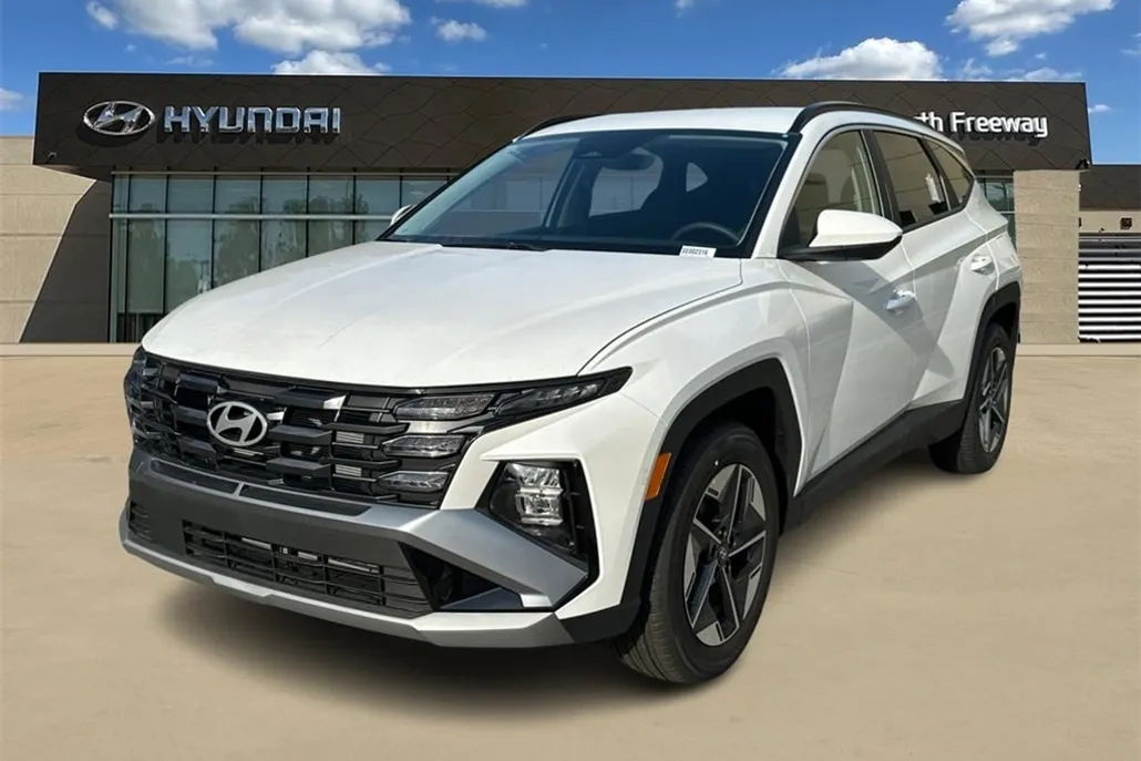 2025 Hyundai Tucson SEL photo 1