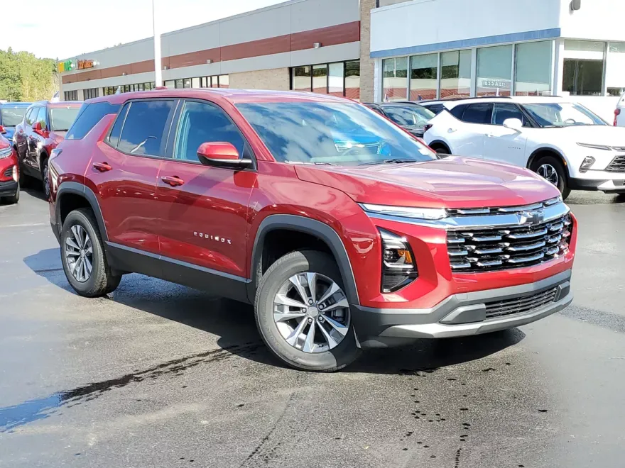 2026 Chevrolet Equinox LT photo 1