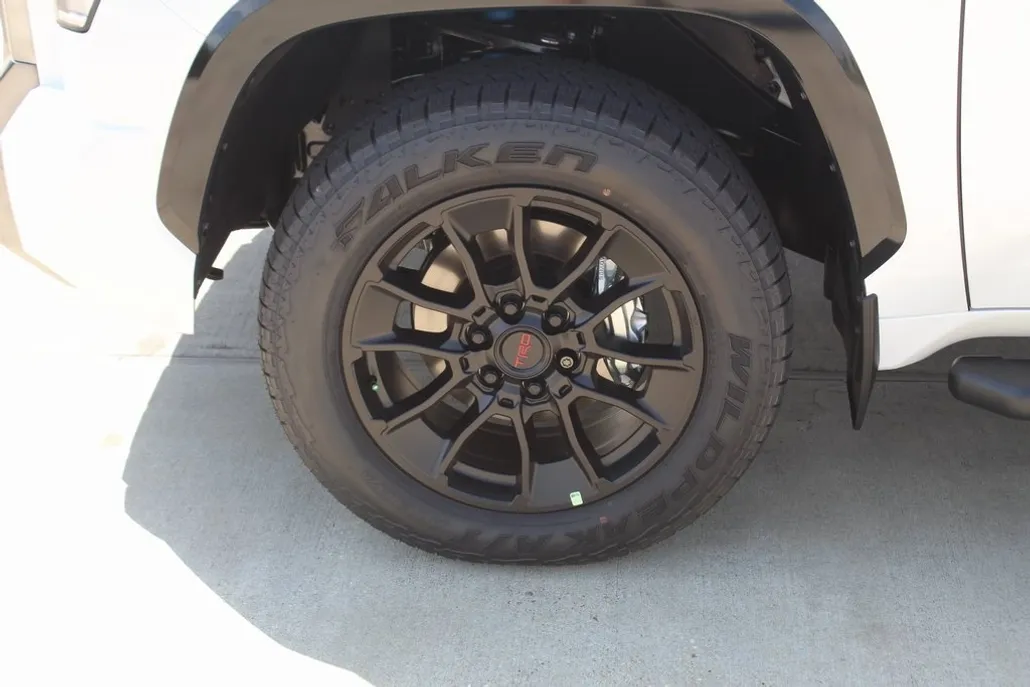 2026 Toyota Tundra Platinum photo 1
