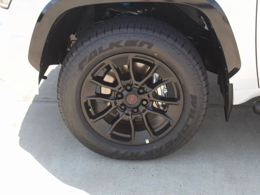2026 Toyota Tundra Platinum photo 1