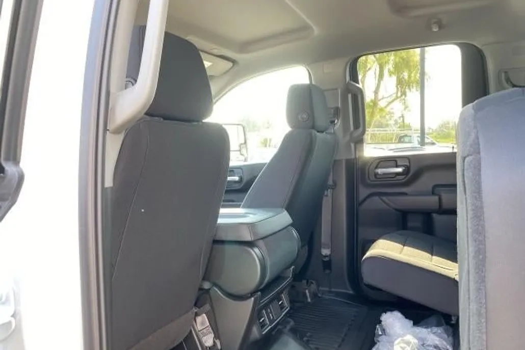 2025 Chevrolet Silverado 2500HD Work Truck photo 1