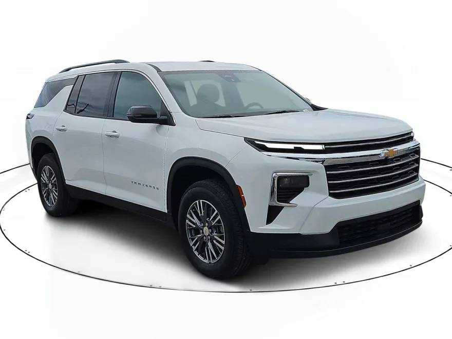 2025 Chevrolet Traverse photo 1