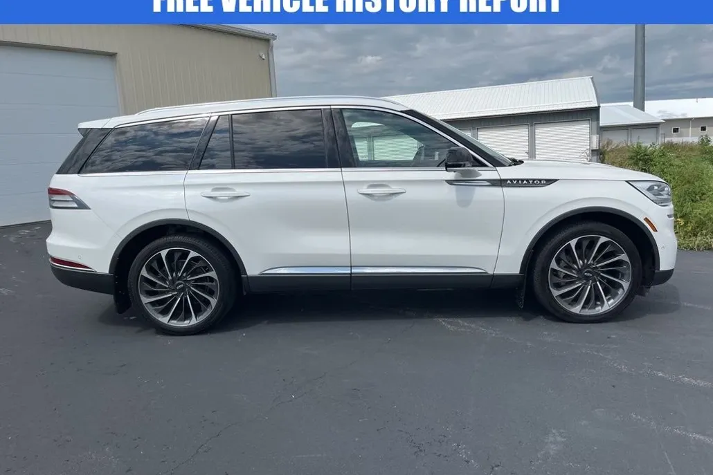 2023 Lincoln Aviator Reserve photo 1