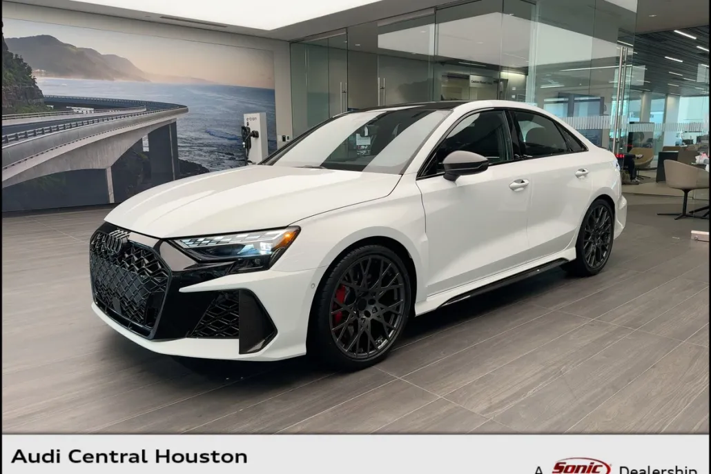 2026 Audi RS 3 Base photo 1