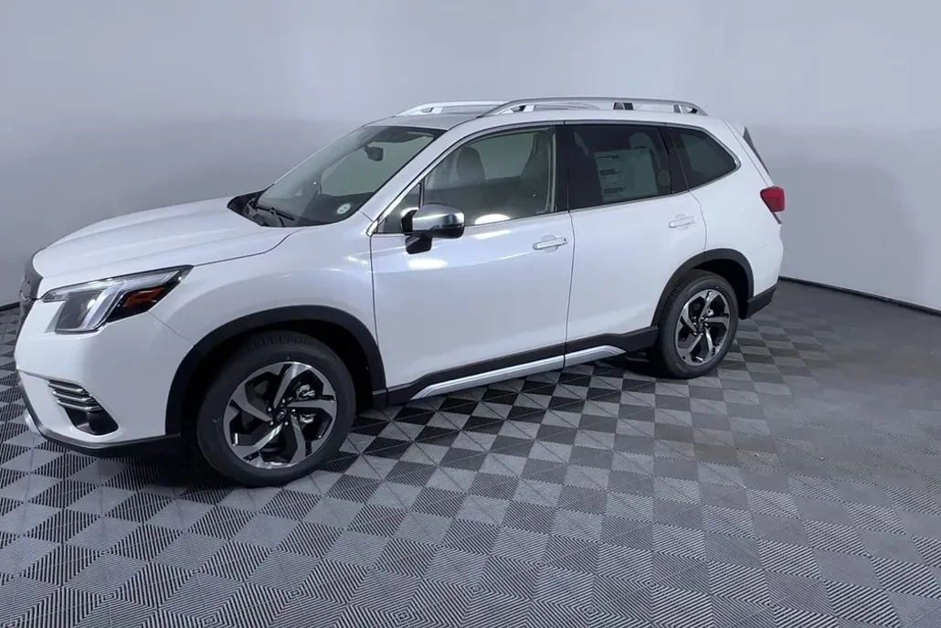 2024 Subaru Forester Touring photo 1