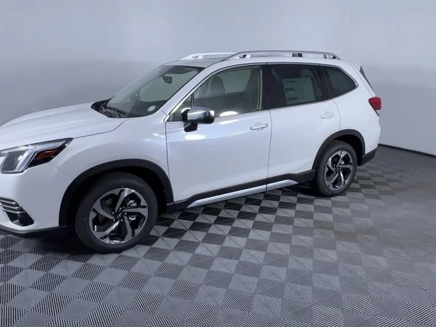 2024 Subaru Forester Touring photo 1