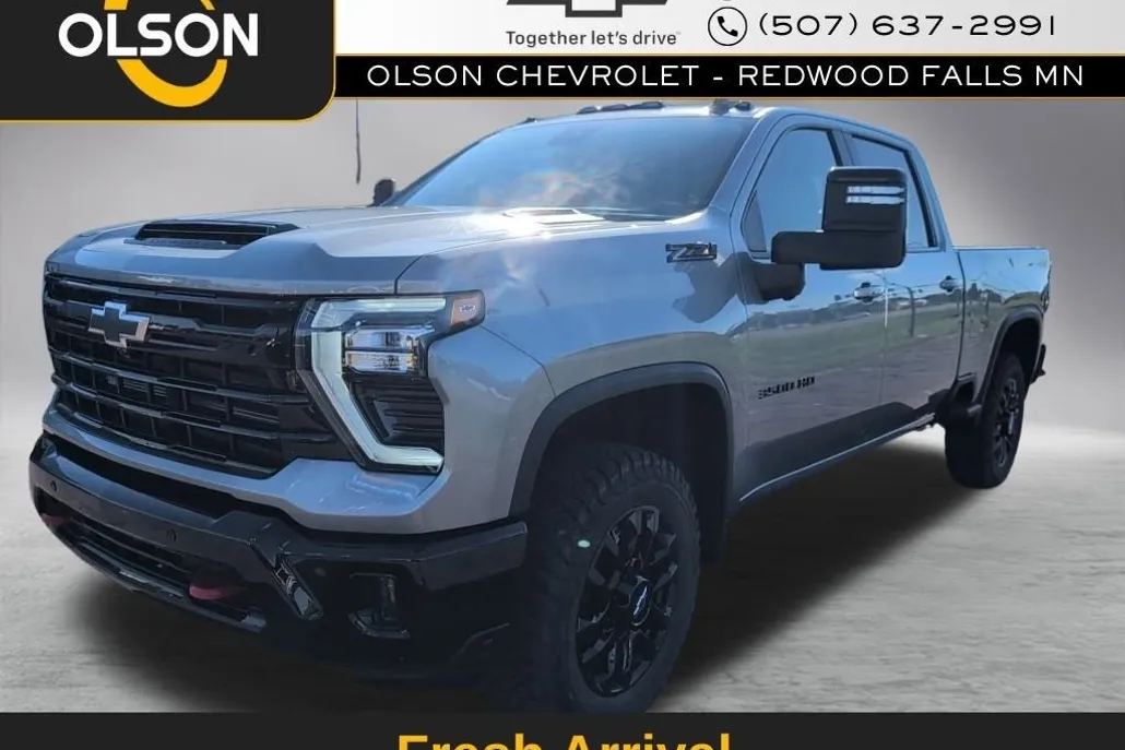 2025 Chevrolet Silverado 3500HD LT photo 1