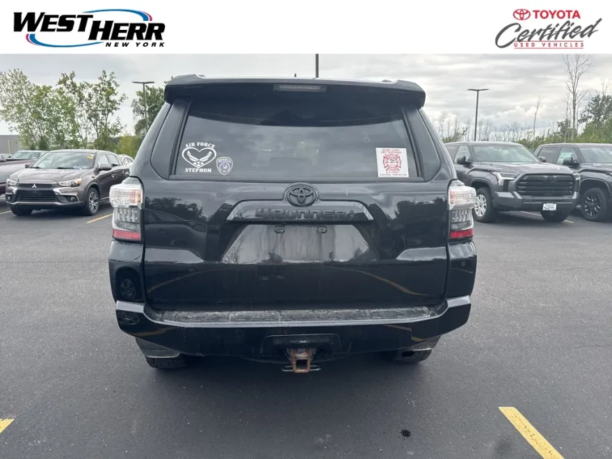 2021 Toyota 4Runner SR5 Premium photo 1