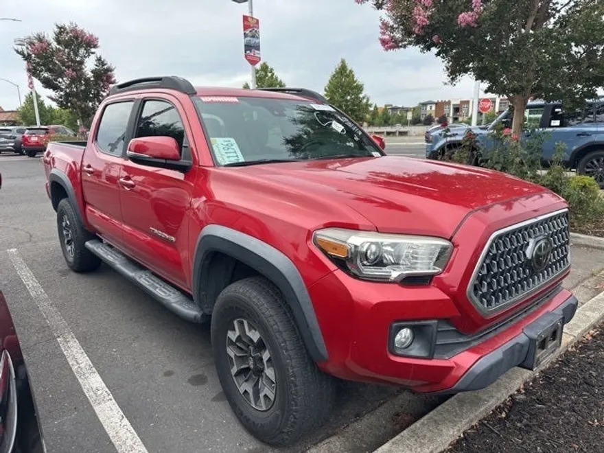 2019 Toyota Tacoma TRD Off-Road V6 photo 1