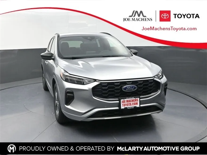 2024 Ford Escape ST-Line photo 1