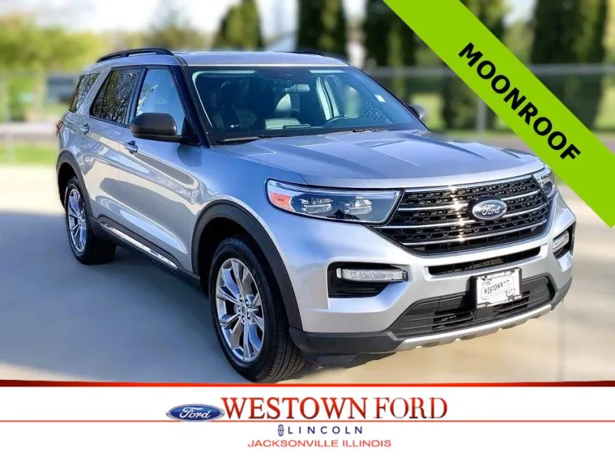 2023 Ford Explorer XLT photo 1