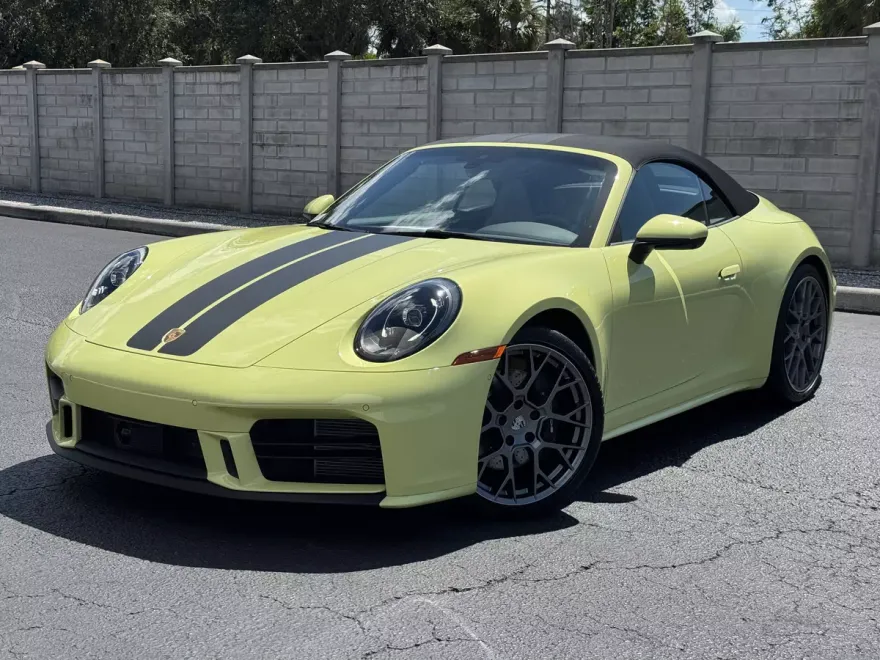 2025 Porsche 911 photo 1