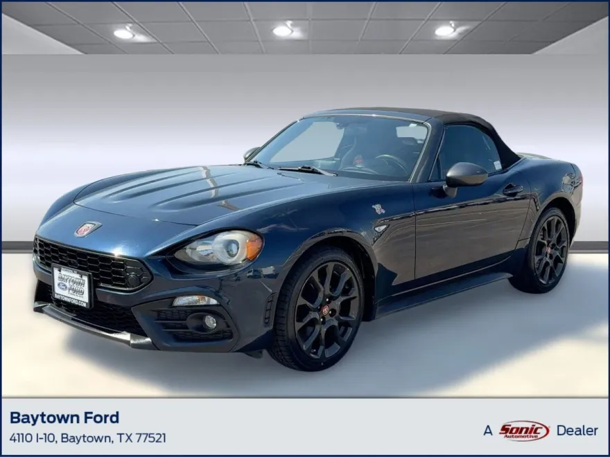 2019 Fiat 124 Spider Abarth photo 1