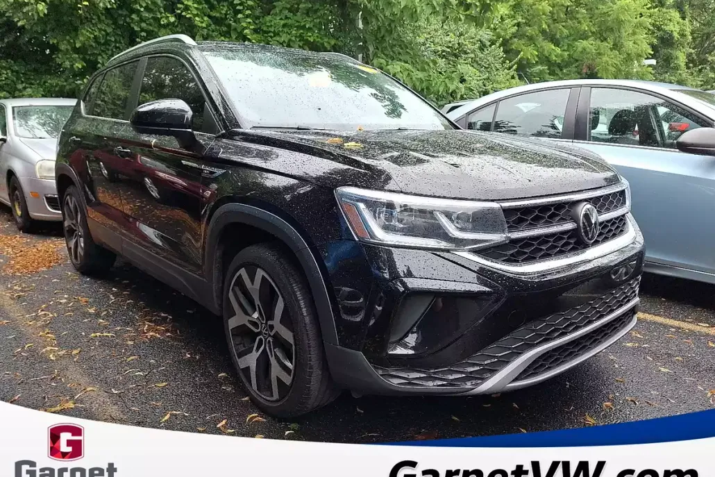 2022 Volkswagen Taos SEL photo 1
