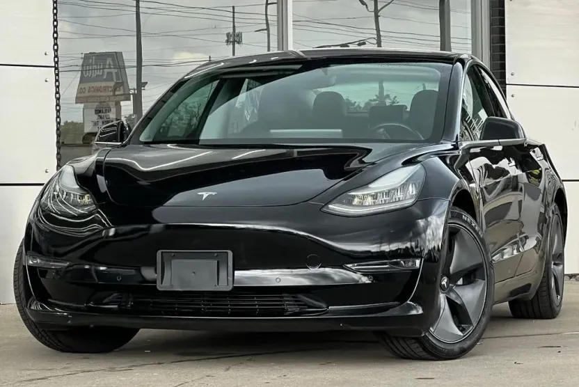 2018 Tesla Model 3 Long Range photo 1