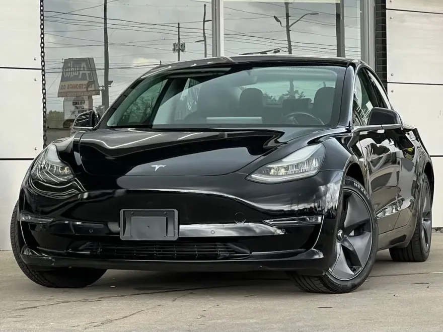 2018 Tesla Model 3 Long Range photo 1