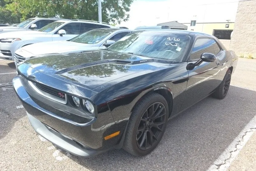 2014 Dodge Challenger R/T photo 1