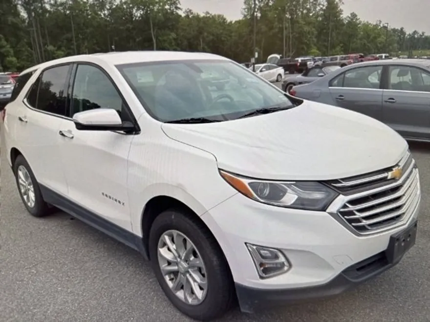 2018 Chevrolet Equinox LT photo 1