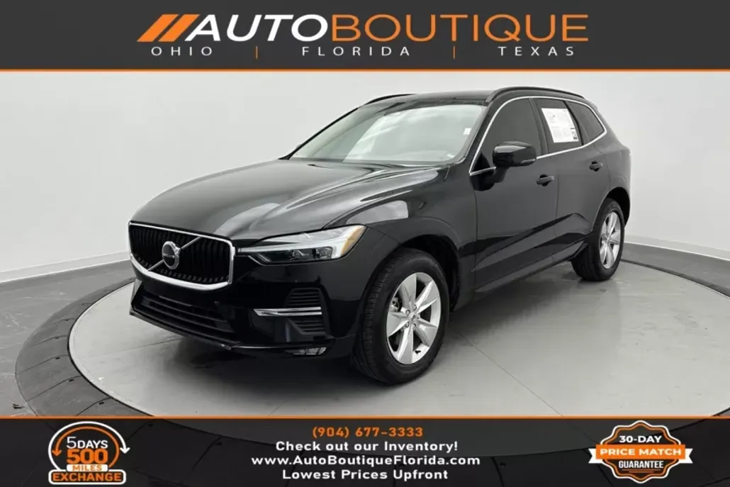 2022 Volvo XC60 Momentum photo 1