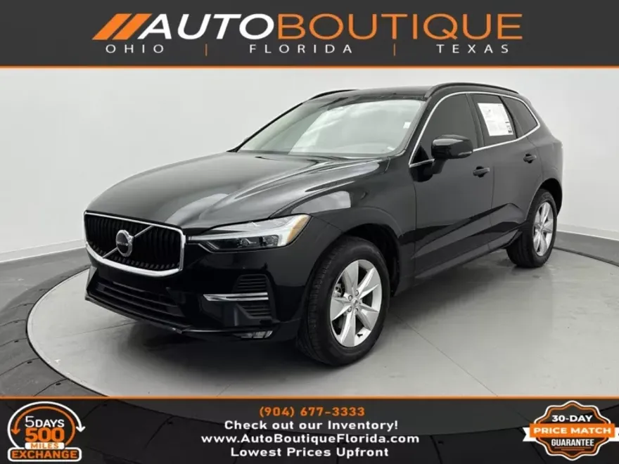 2022 Volvo XC60 Momentum photo 1
